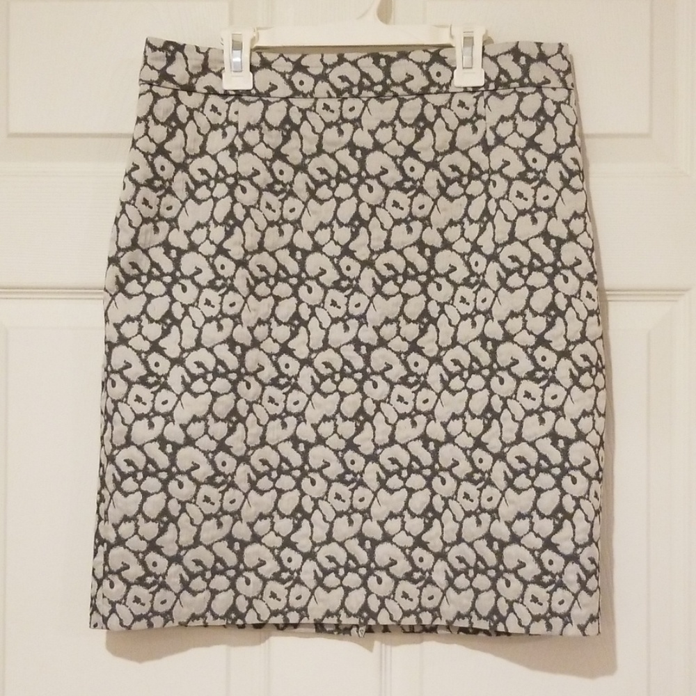 Calvin Klein white/gray skirt size 10